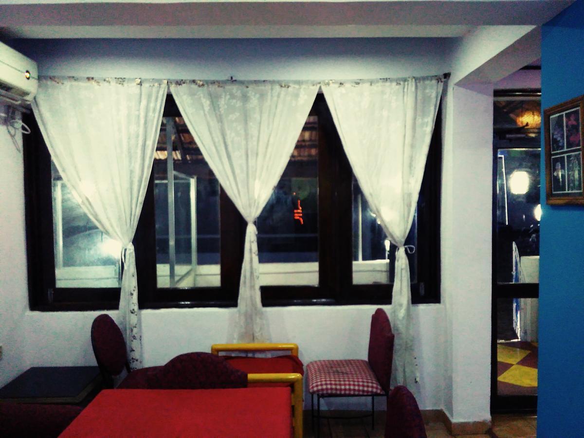 A Date With Me Boutique Hotel Bar @ Restaurant Candolim Exterior photo